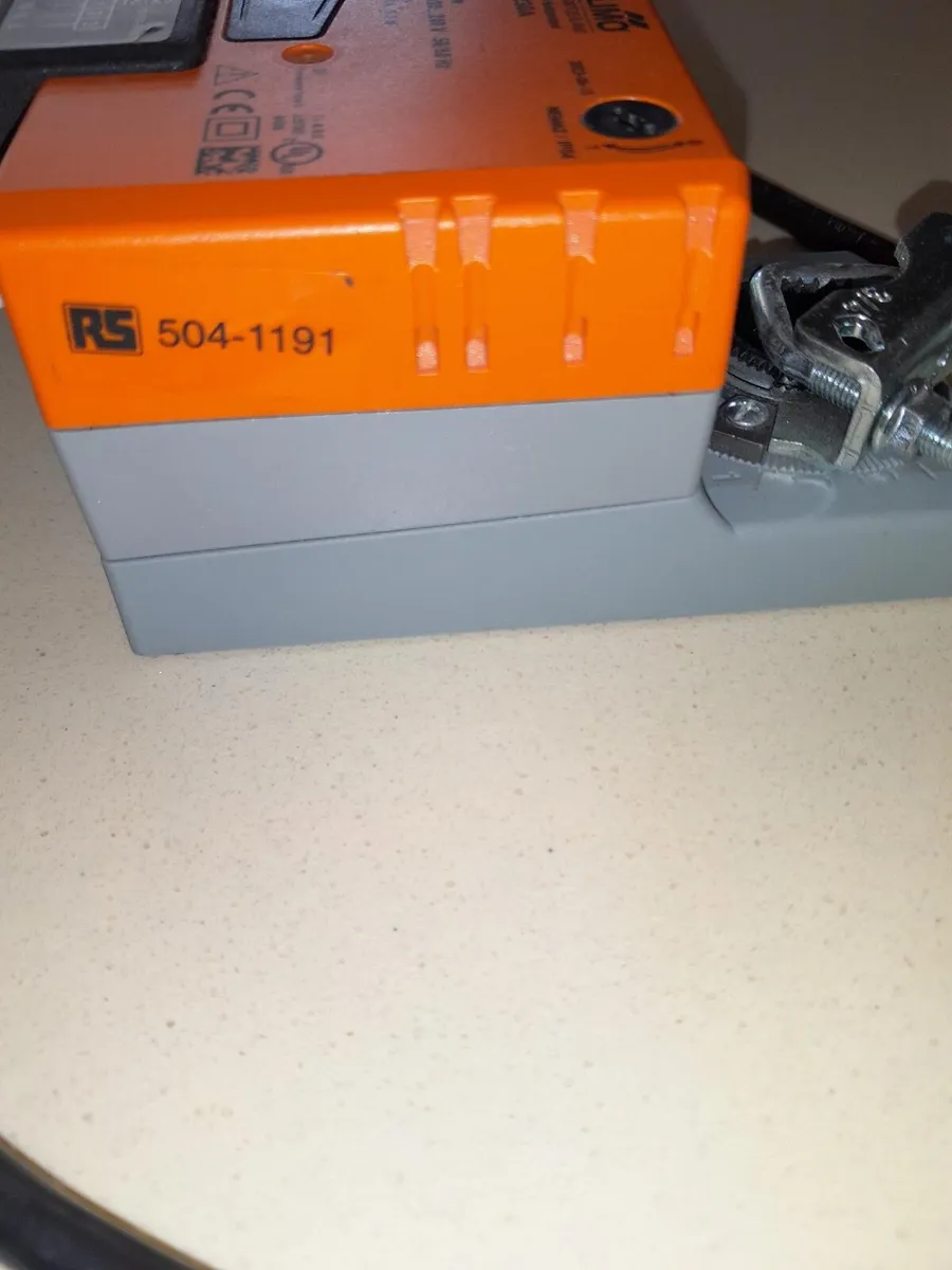 BELIMO Open/Close Damper Actuator, 5Nm, 240 V ac - Image 3