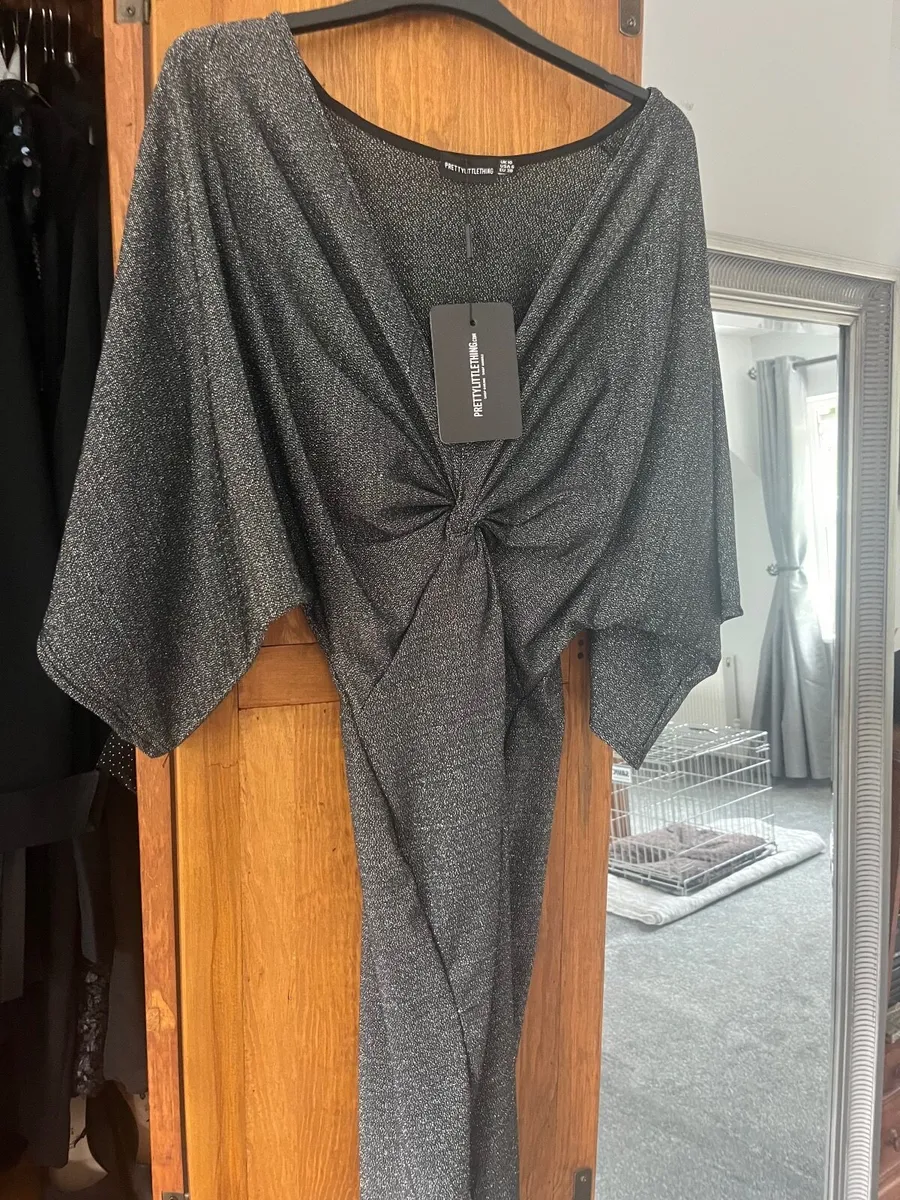 Women’s clothing - Image 1