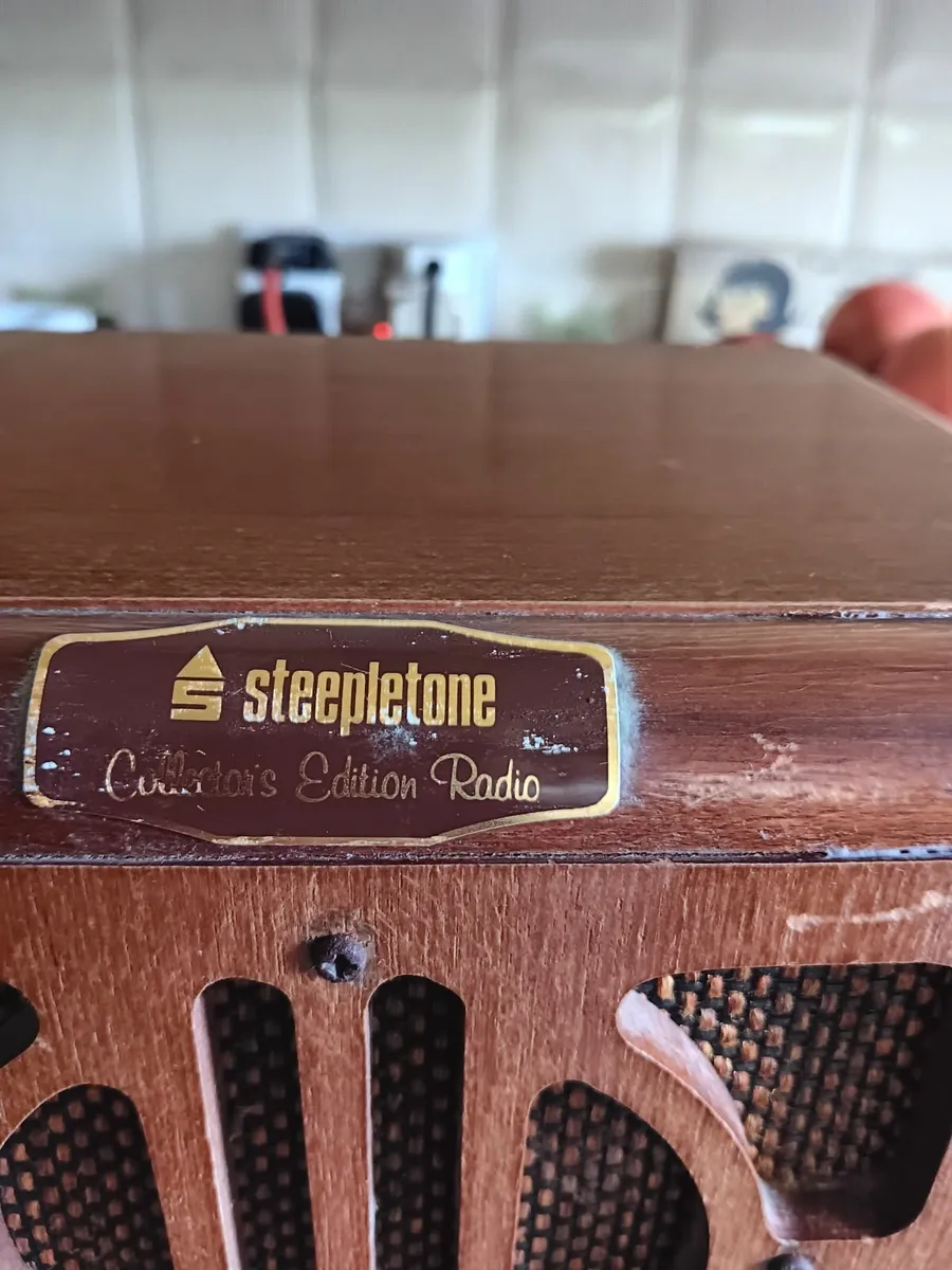 Vintage  style radio - Image 2