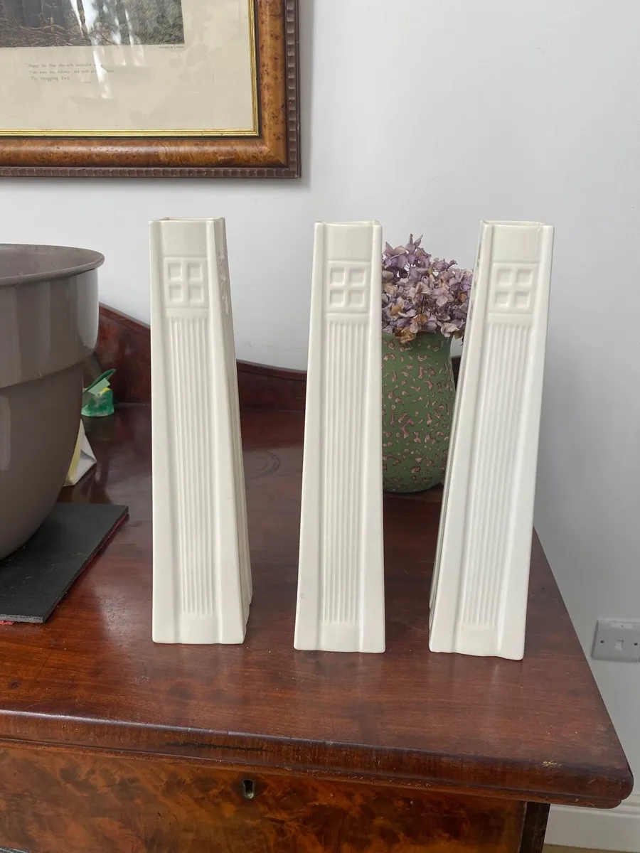 3 Beleek Vases - Image 1