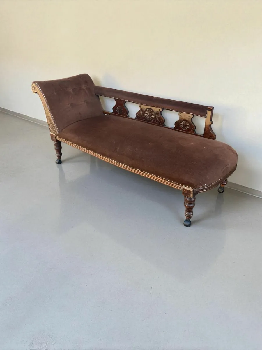 Antique Chaise Lounge - TLC Needed - Image 1