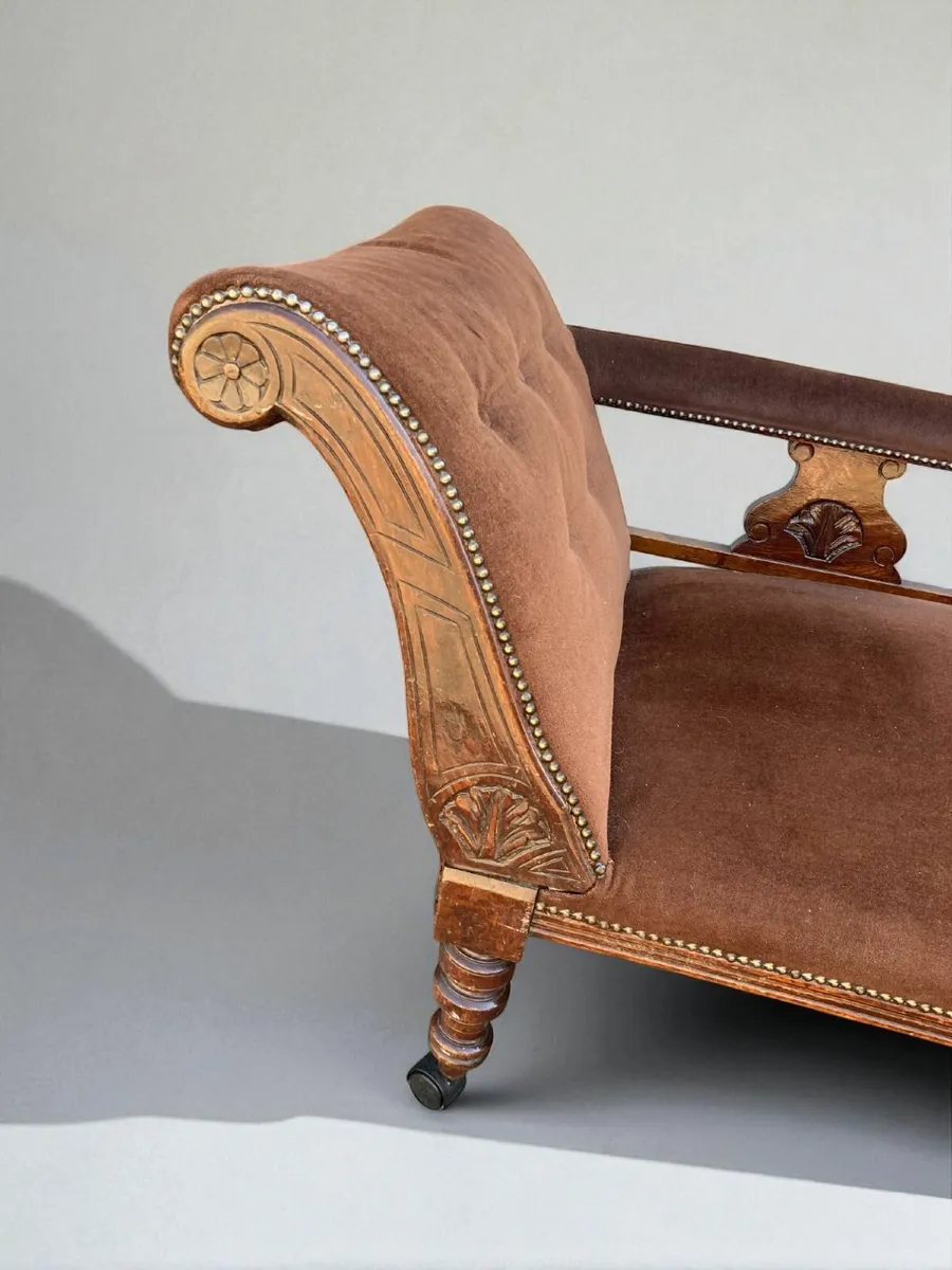 Antique Chaise Lounge - TLC Needed - Image 4