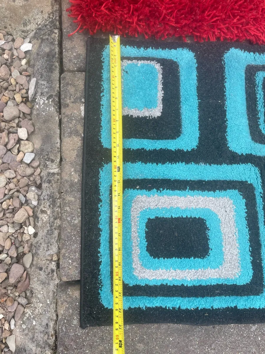 2 Mats/ rugs/ carpets - Image 3