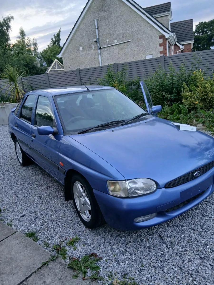 Ford Escort - Image 1
