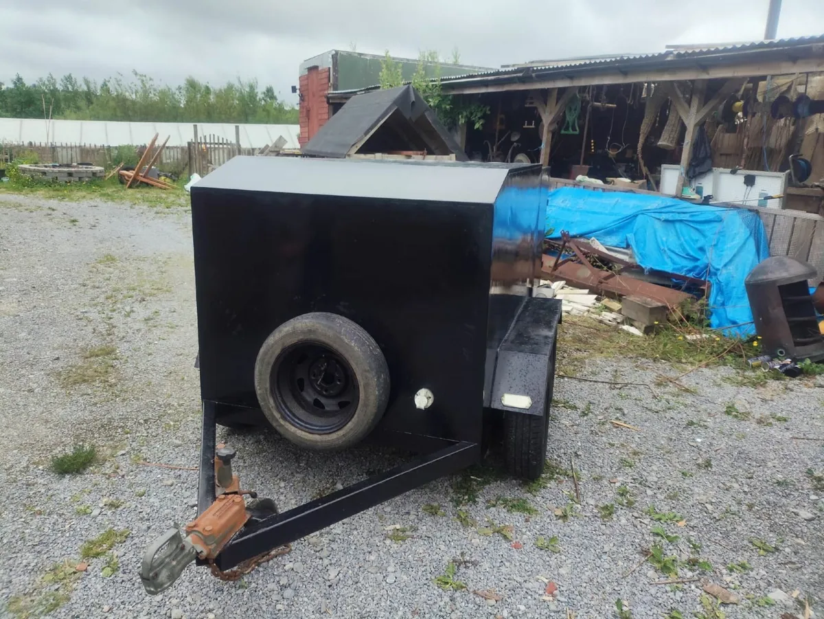 SEALED TRAILER ,STORAGE ,HAULAGE,TEAR DROP CAMPER! - Image 2