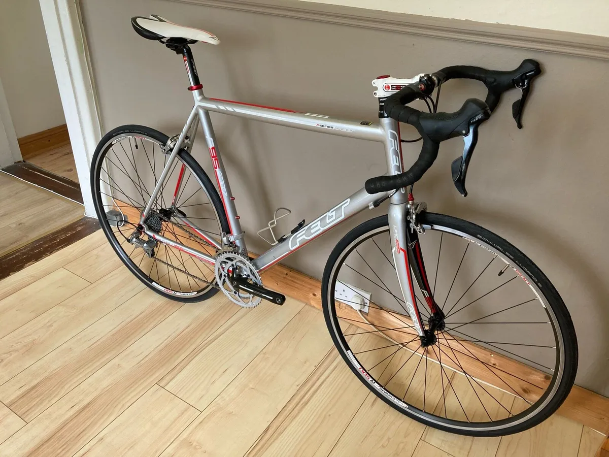 Felt F95 Road Bike - Image 2