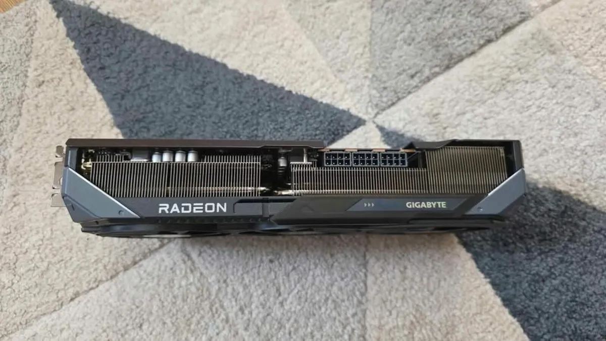 AMD Radeon RX 9070 XT Gigabyte gaming OC - Image 3