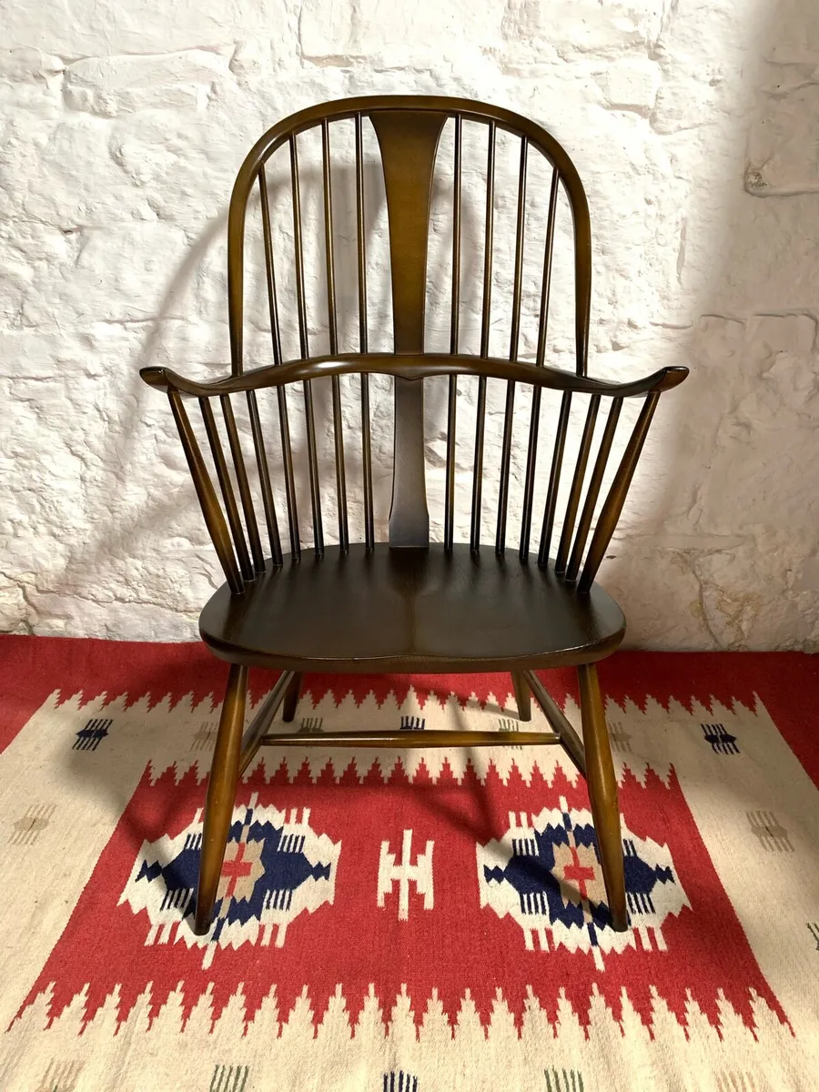 Ercol model 472 chairmakers chair. - Image 1