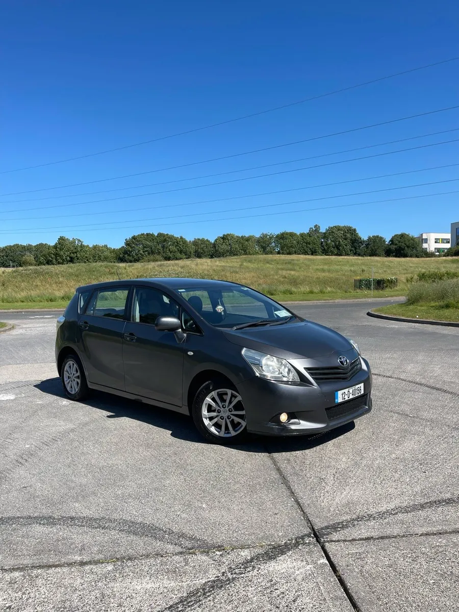 Toyota Verso / 7 seater / 1 owner IRISH CAR - Image 1