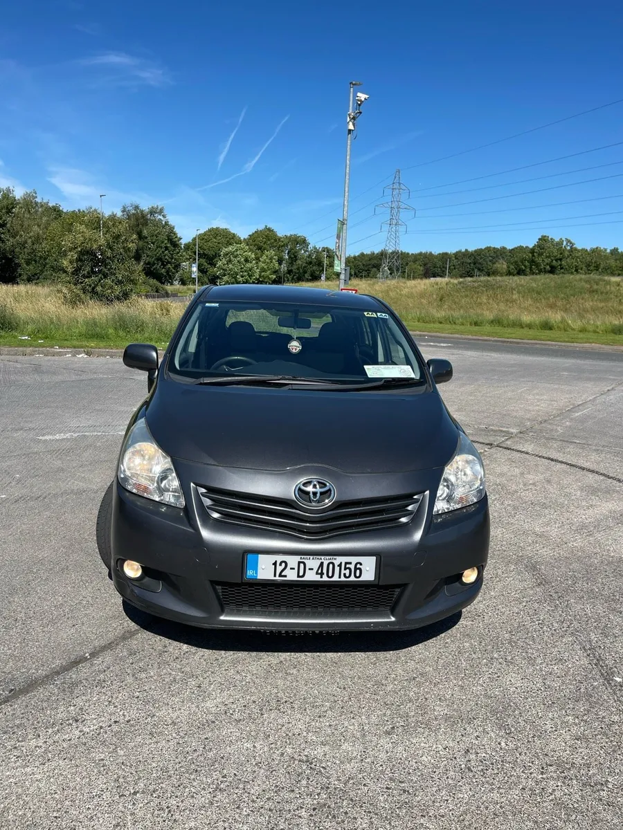 Toyota Verso / 7 seater / 1 owner IRISH CAR - Image 3