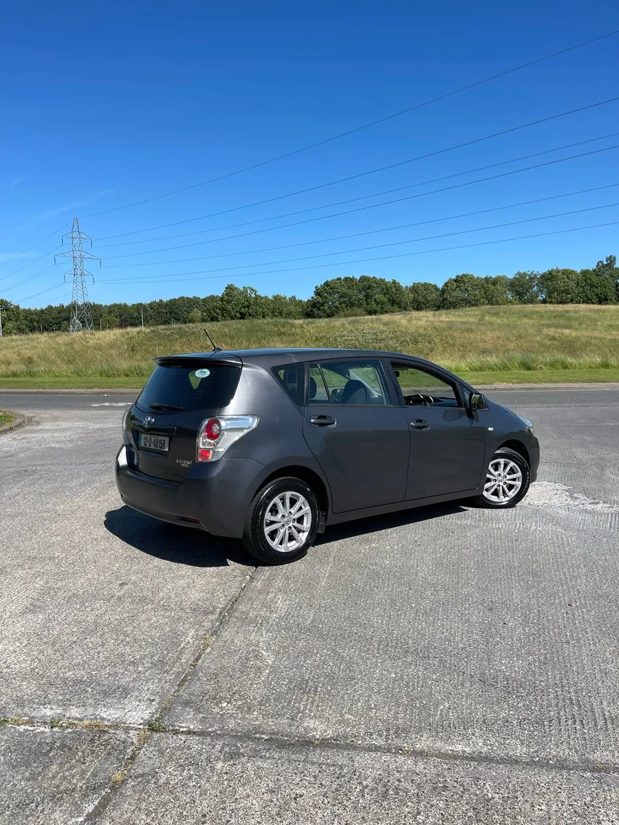 Toyota Verso / 7 seater / 1 owner IRISH CAR - Image 4