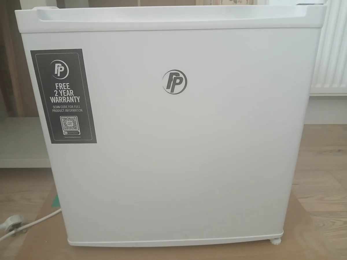 Table top fridge - Image 1