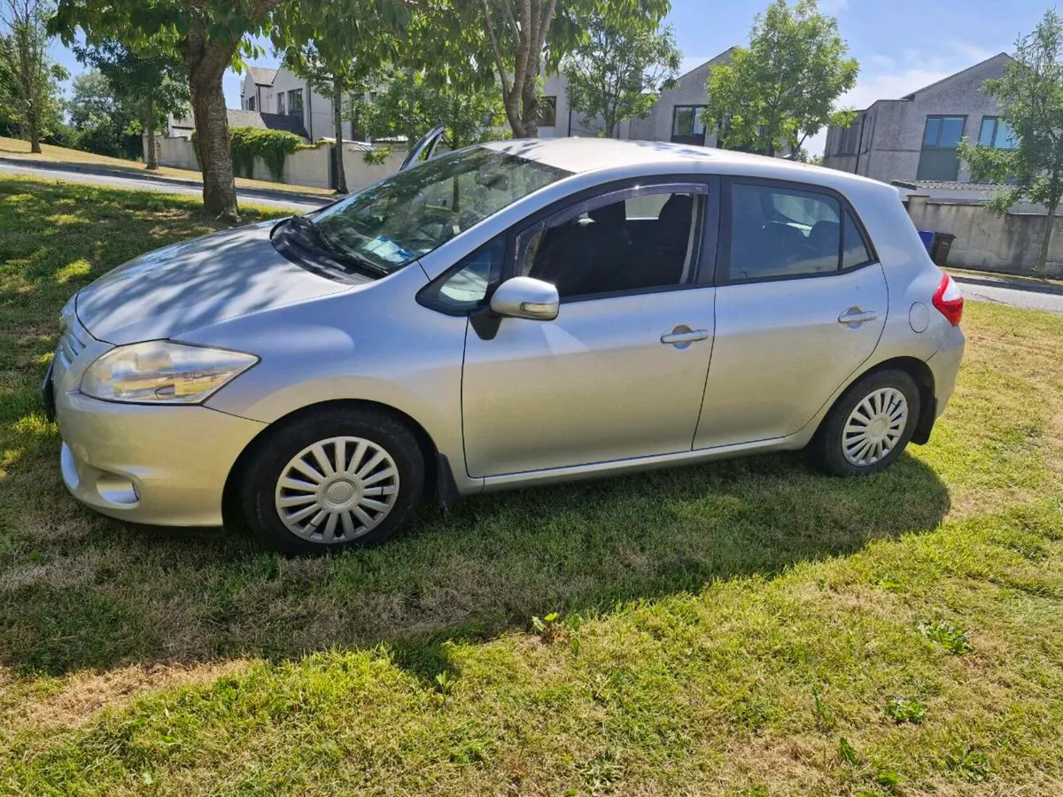 Toyota auris 2011 - Image 3