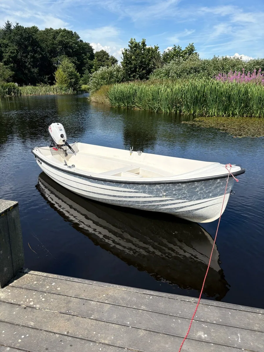 Sail sailing row fishing lake boat - Image 1