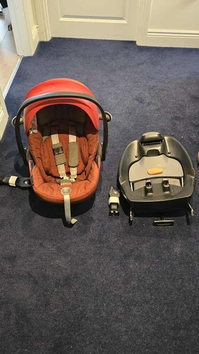 Buggaboo Cameleon 3 travel system - Image 1