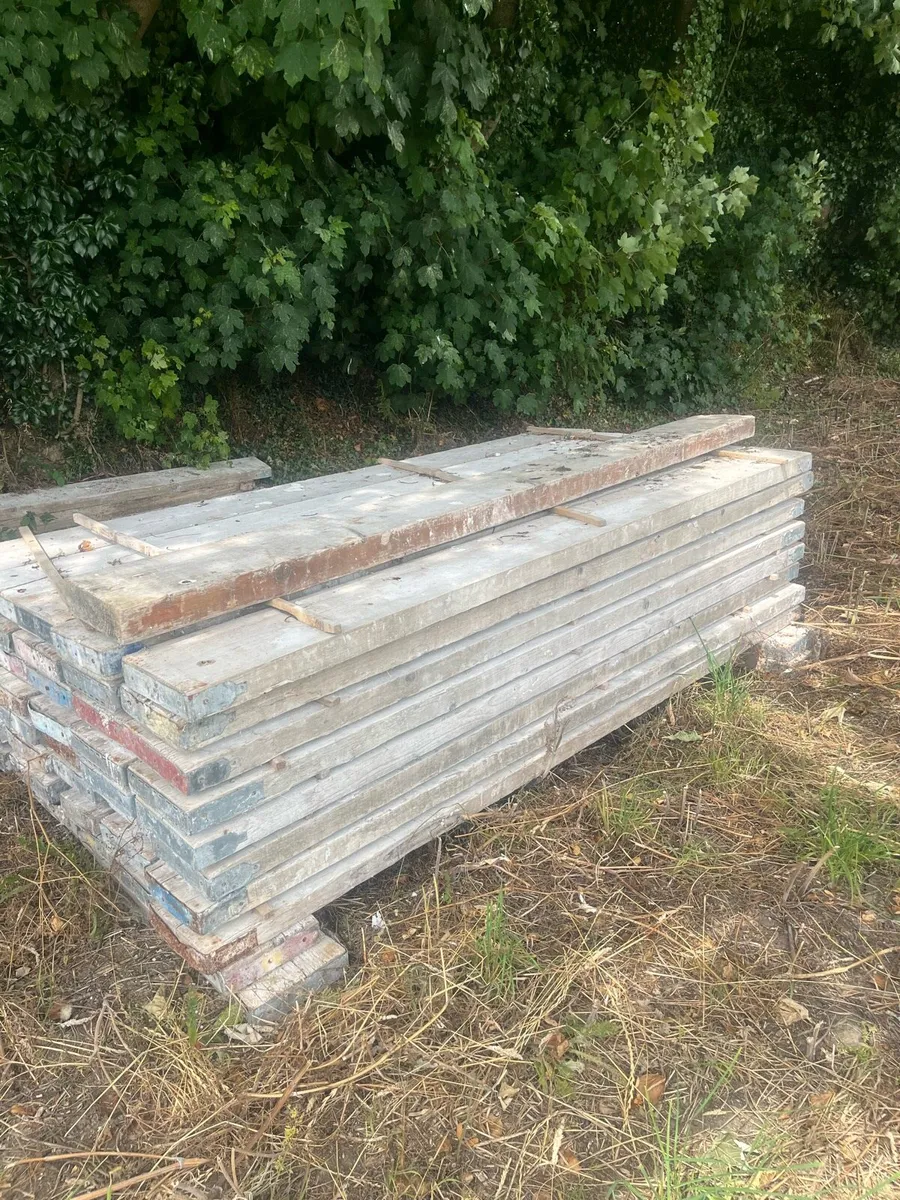scaffolding planks