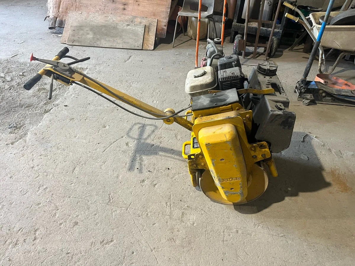 Bomag 55e pedestrian roller - Image 1