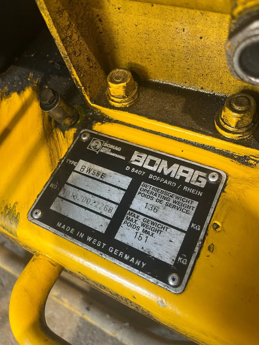Bomag 55e pedestrian roller - Image 4