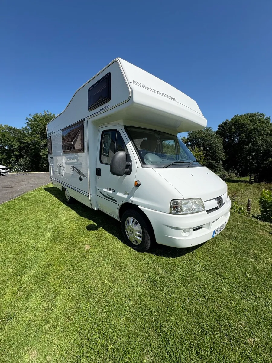 Compass avant-garde motorhome - Image 2