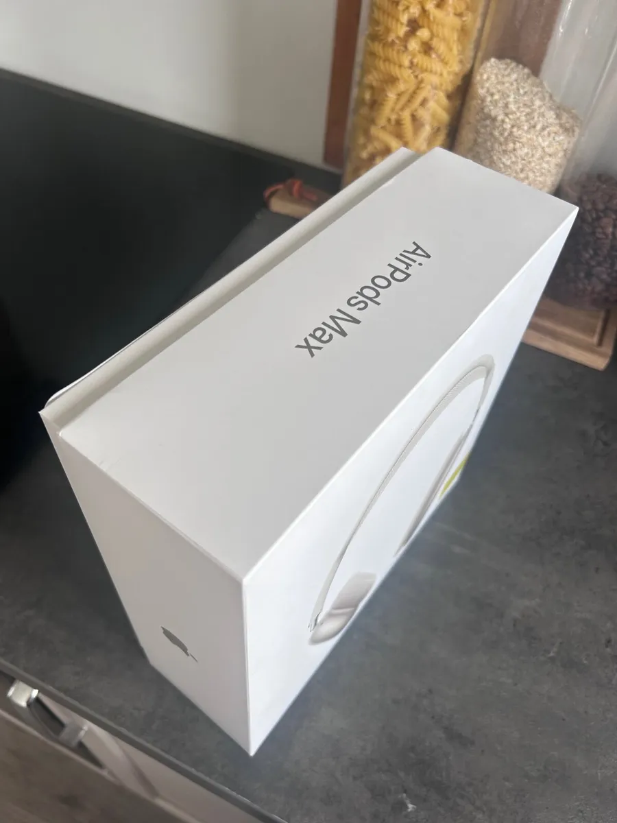 AirPod max - Image 2