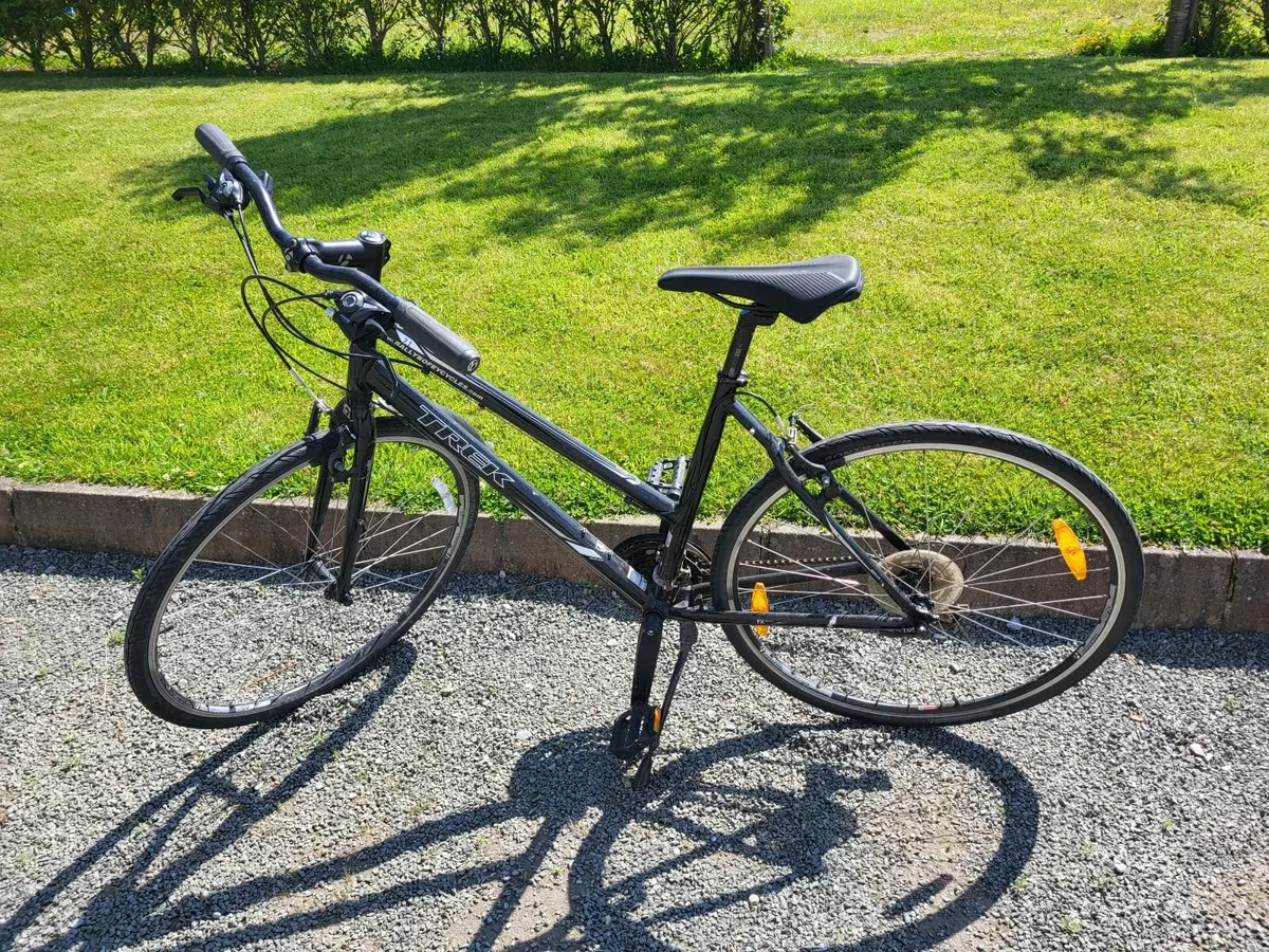 Trek Ladies Hybrid bike - Image 1