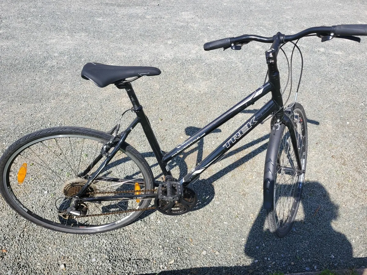 Trek Ladies Hybrid bike - Image 2