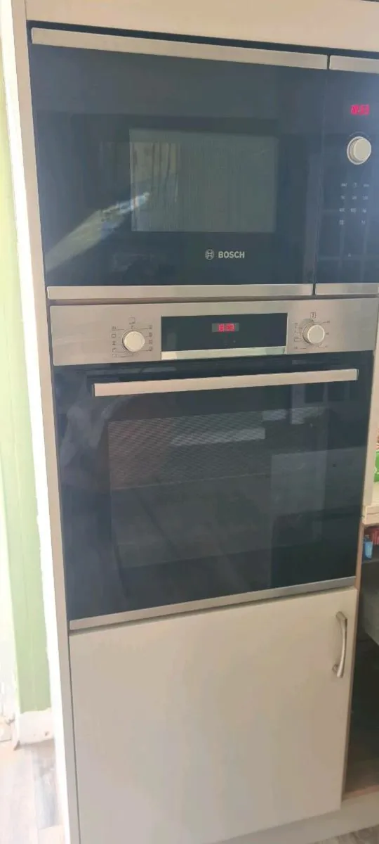 Kitchen with all Appliances - Image 3