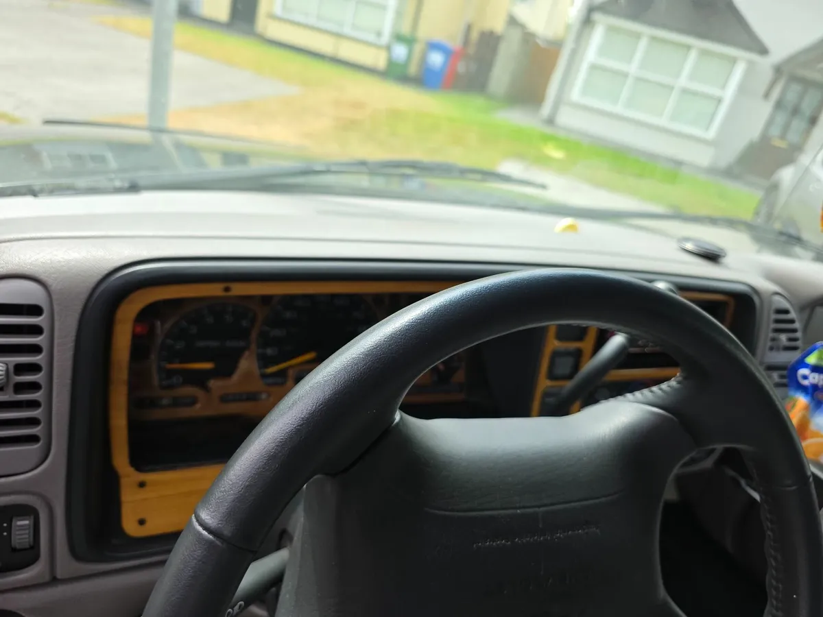 Chevrolet Silverado 1997, Crew Cab,pickup truck - Image 3