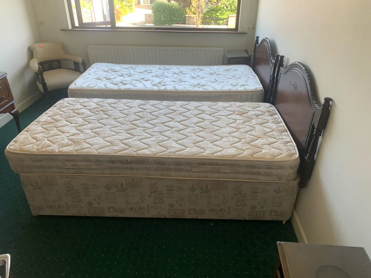Single beds €30 each - Image 3
