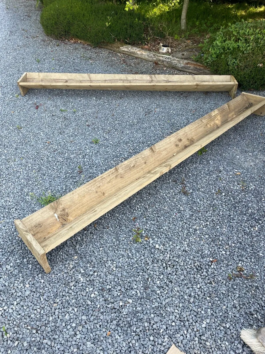 Wooden feeding troughs - Image 3
