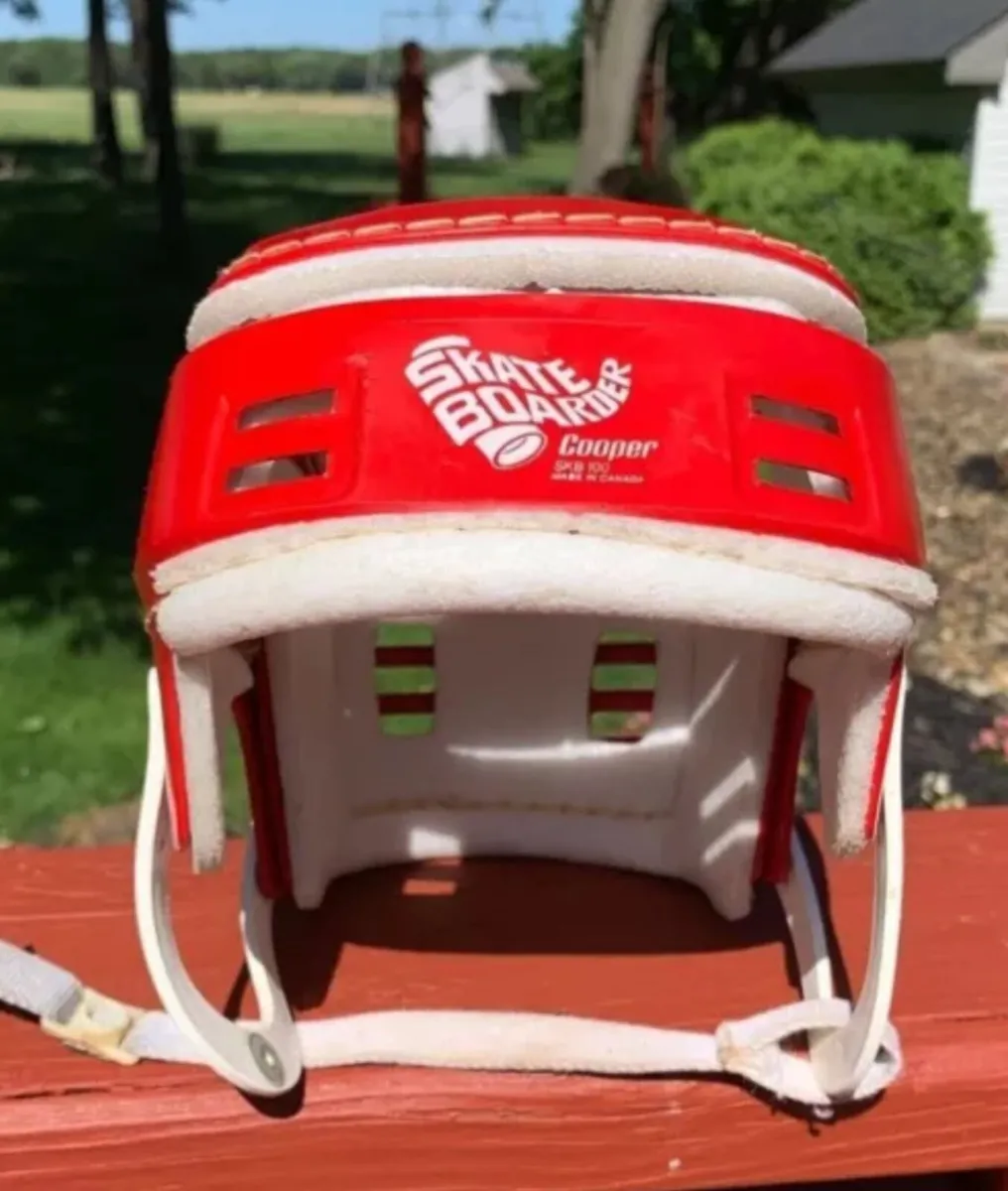 Red Skb - Image 1