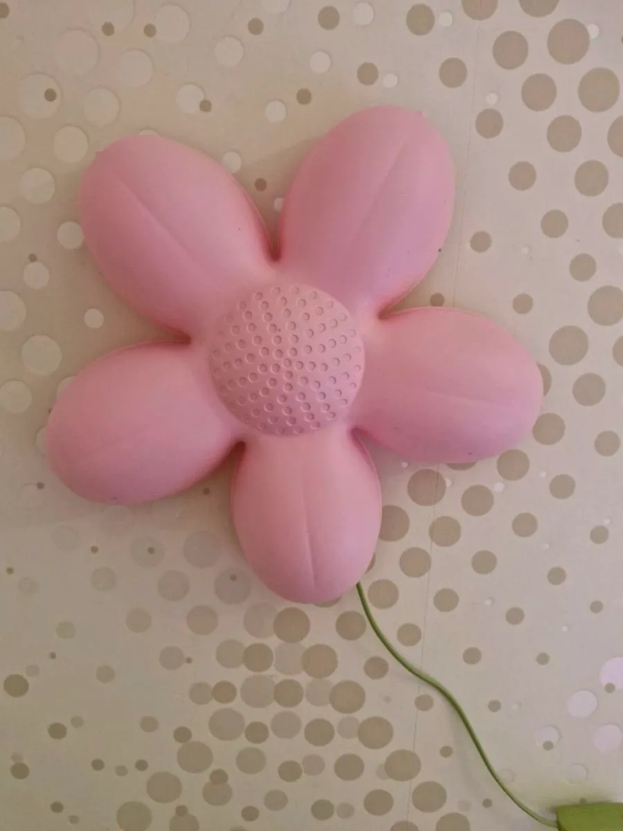Ikea flower wall lights x 3 - Image 4