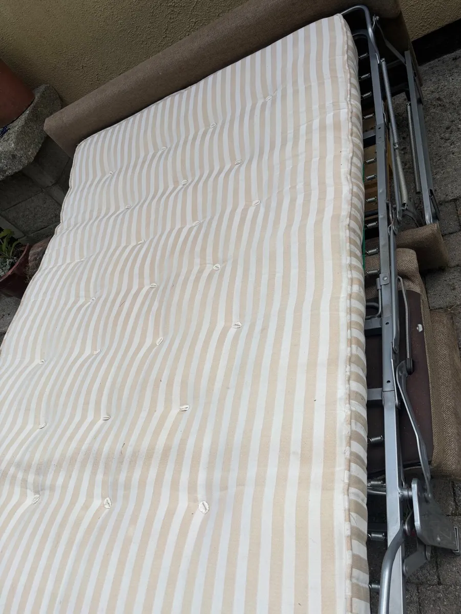 Sofa bed - Image 3