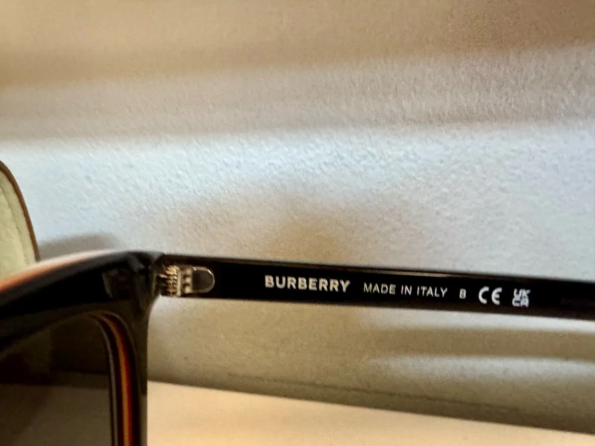Burberry Carnaby sunglasses - Image 4