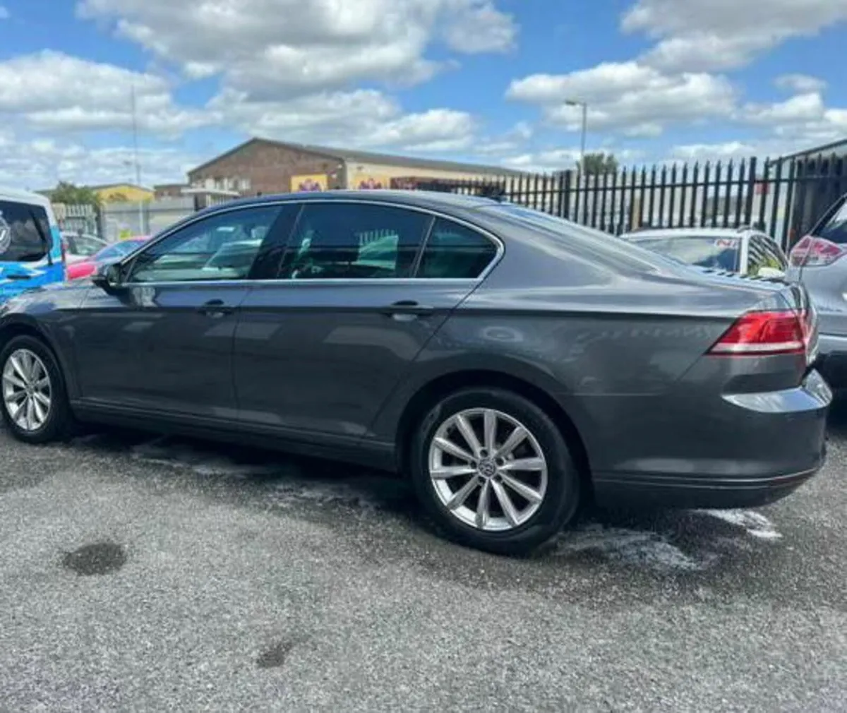 Volkswagen Passat 2016 - Image 1