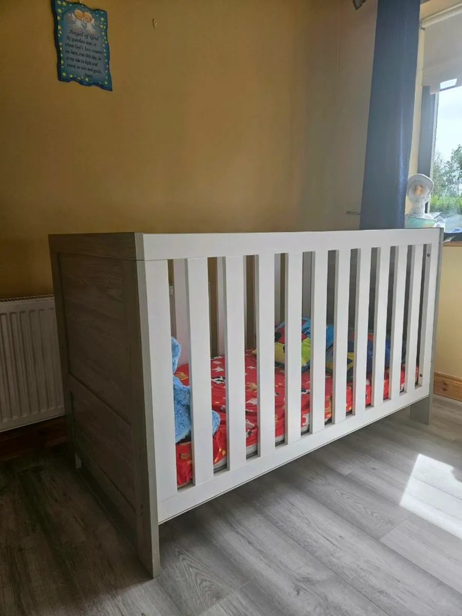 Obaby Nika Cotbed - Image 3