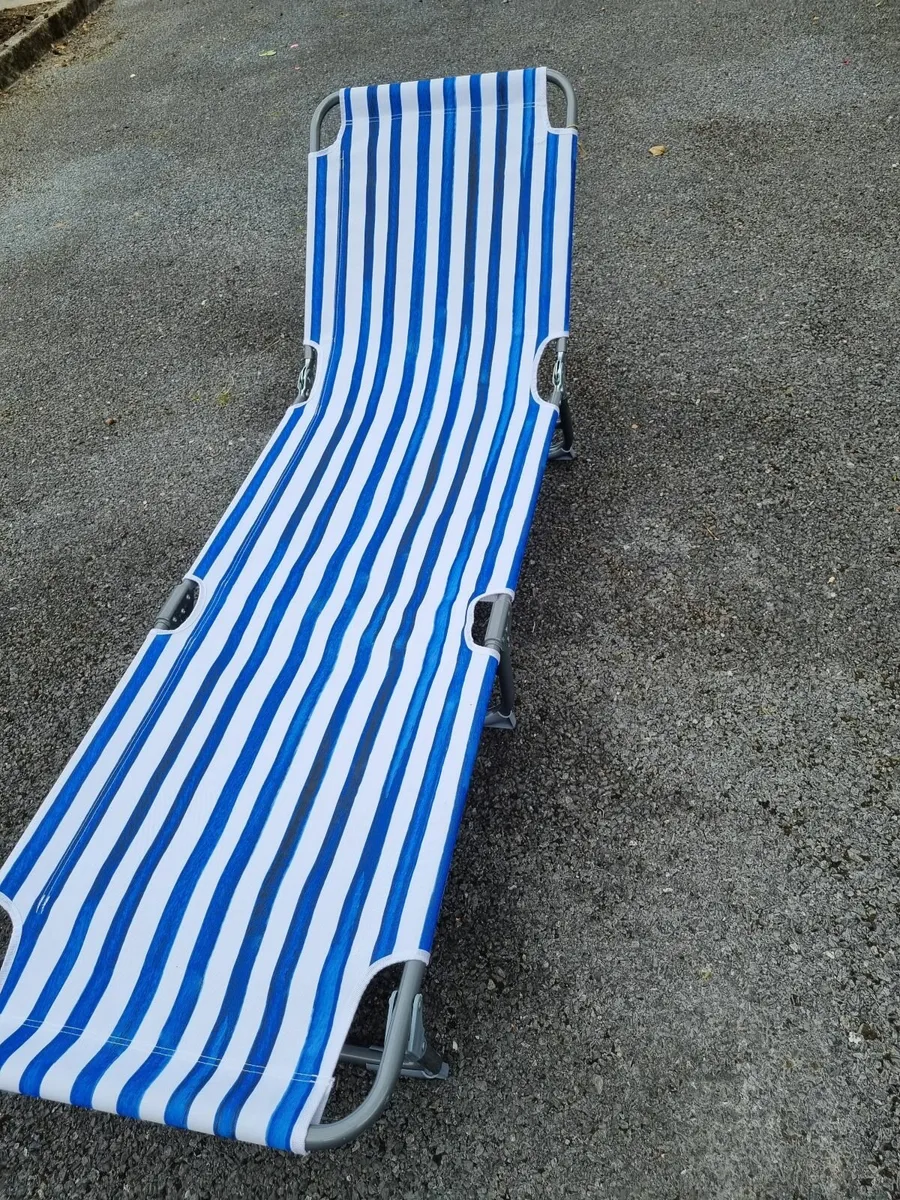 Garden furniture - Image 1