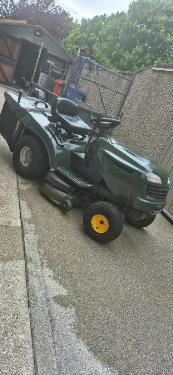 Ride on lawnmower updated photos  garden equipm - Image 2