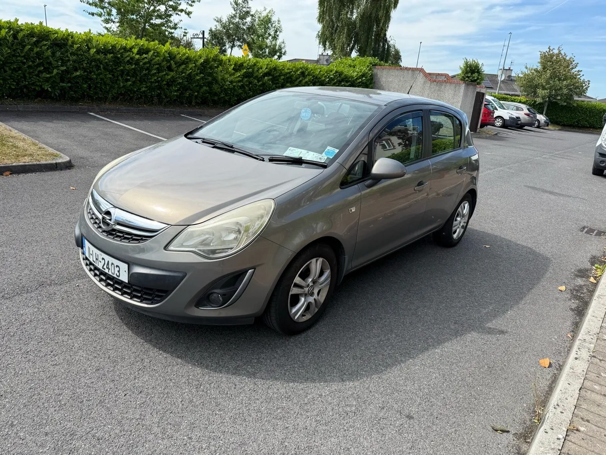 Opel corsa 1.2 petrol - Image 4