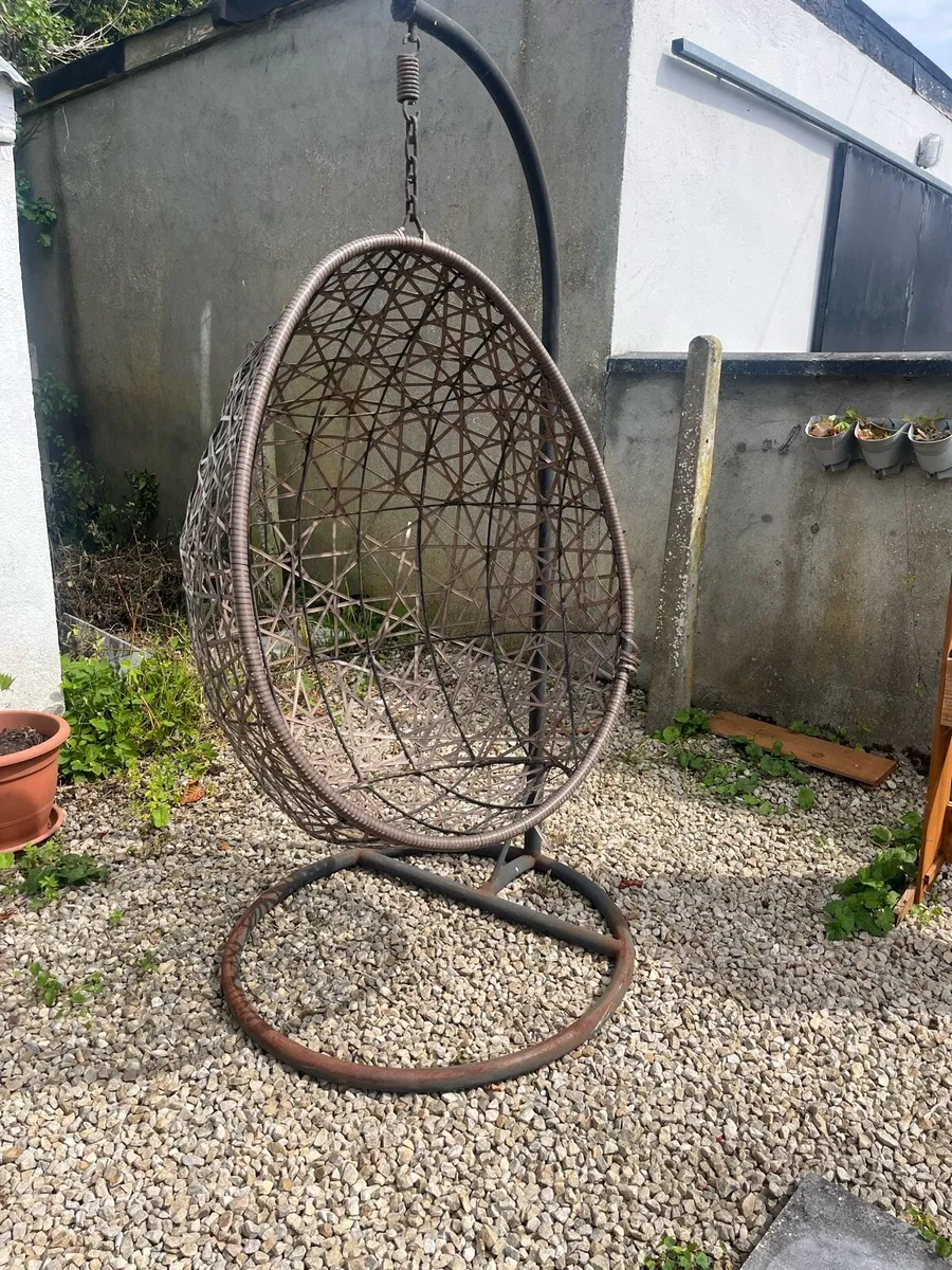Egg chair x 2. (See pics. Different types) - Image 2