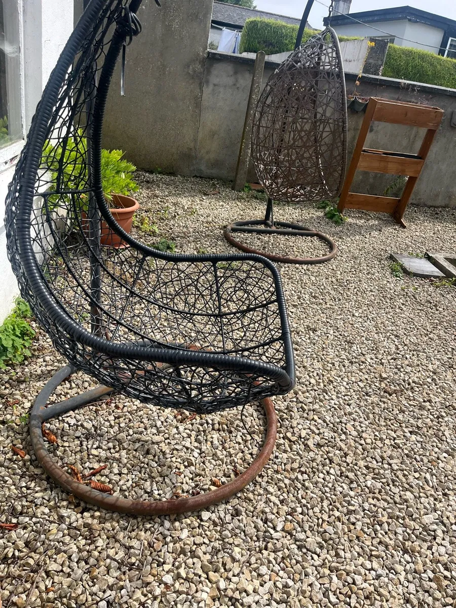 Egg chair x 2. (See pics. Different types) - Image 3