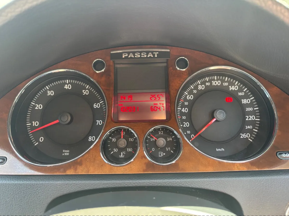 Volkswagen Passat 2009 1.4 TSi - Low Mileage - Image 3