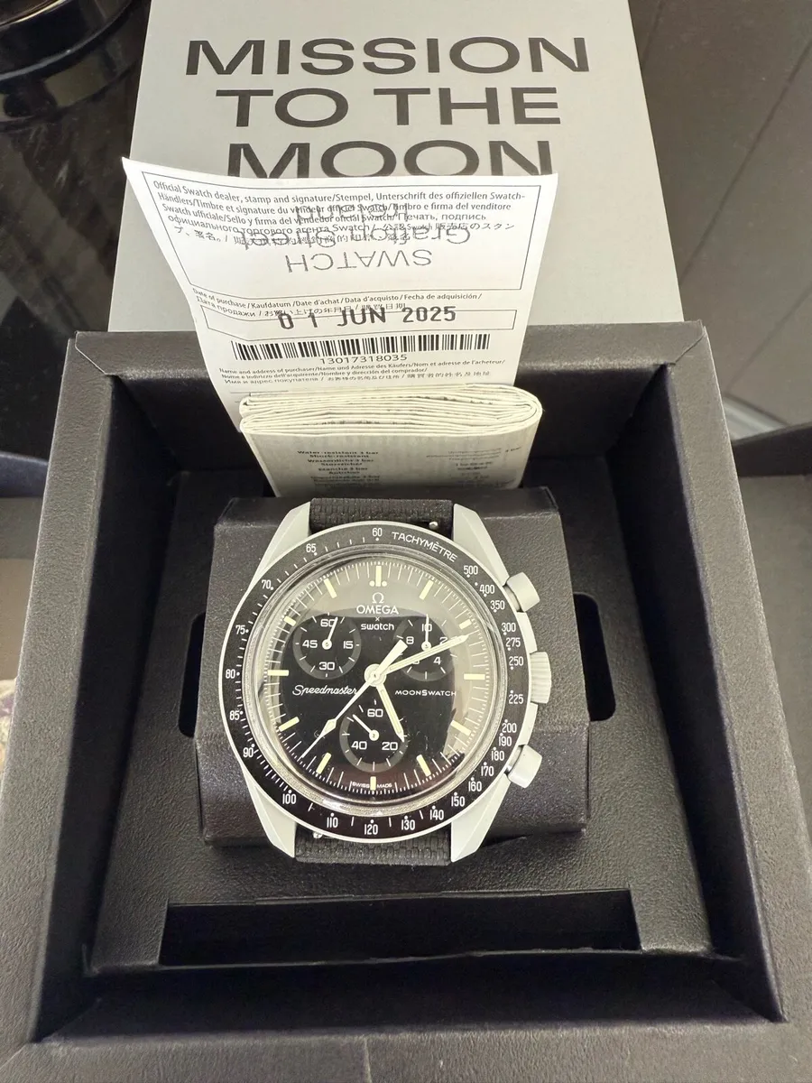 Swatch omega moonwatch mission to the moon - Image 1