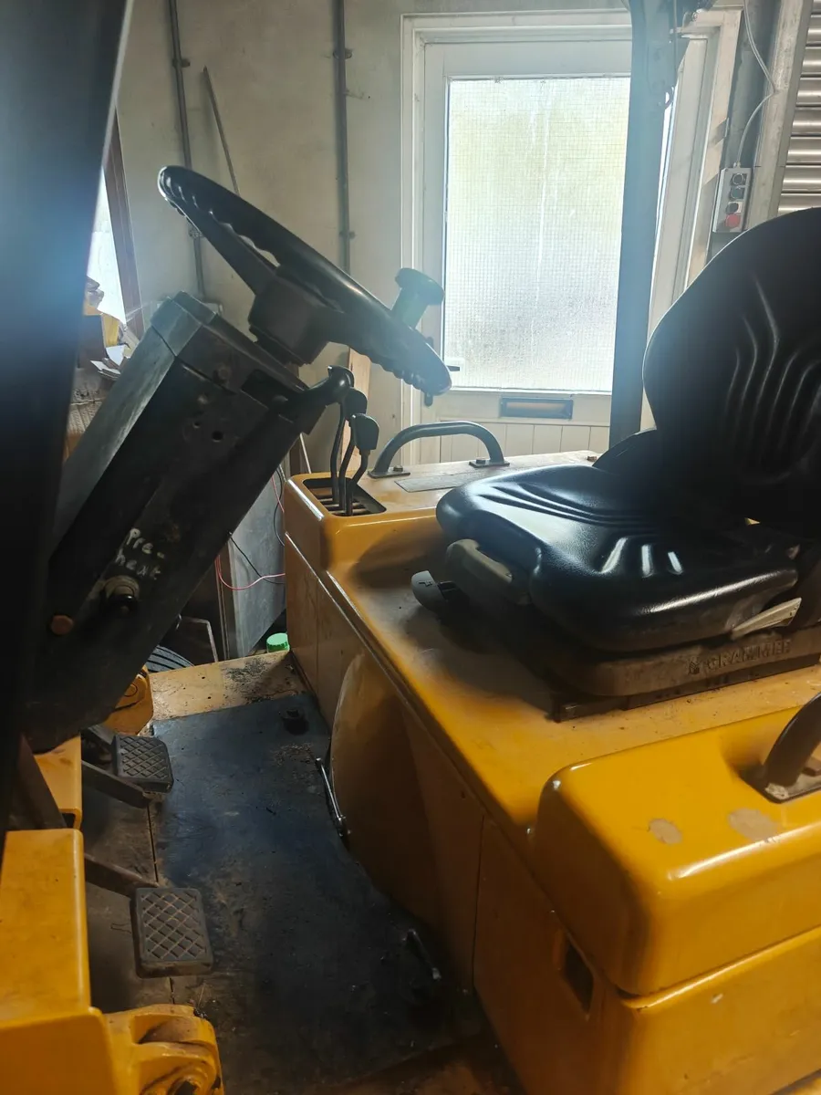 3 Tonne Caterpillar  Forklift VC60D Bonnet - Image 1