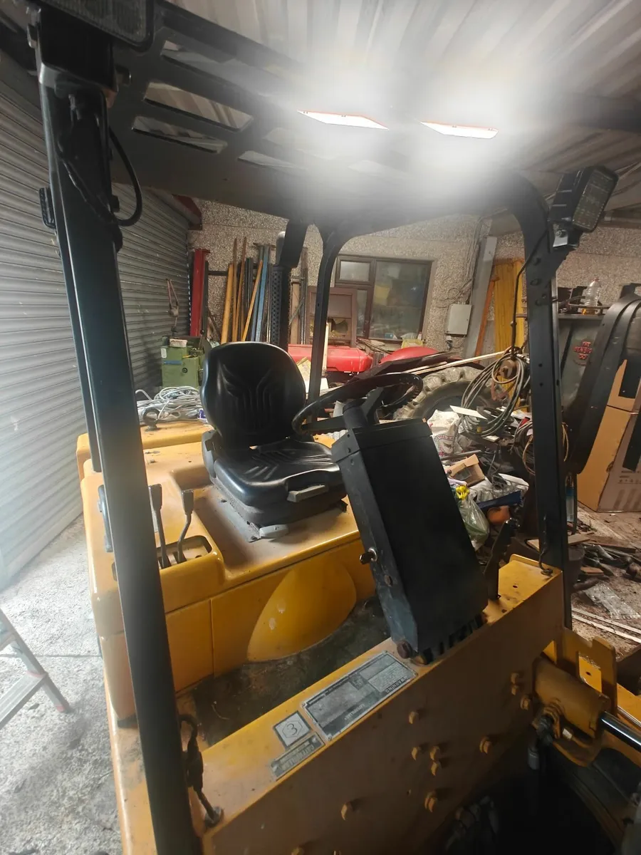 3 Tonne Caterpillar  Forklift VC60D Bonnet - Image 2