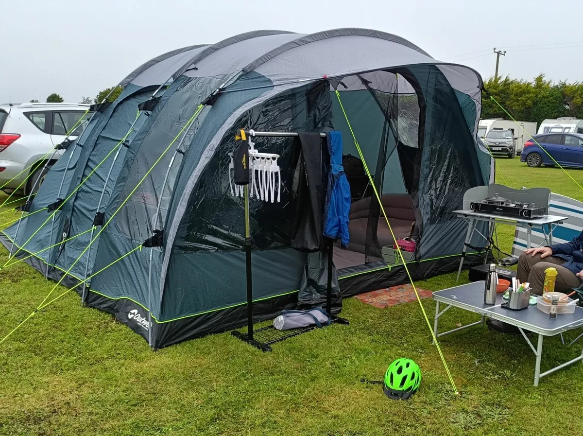 6 man poled family tent - Image 1