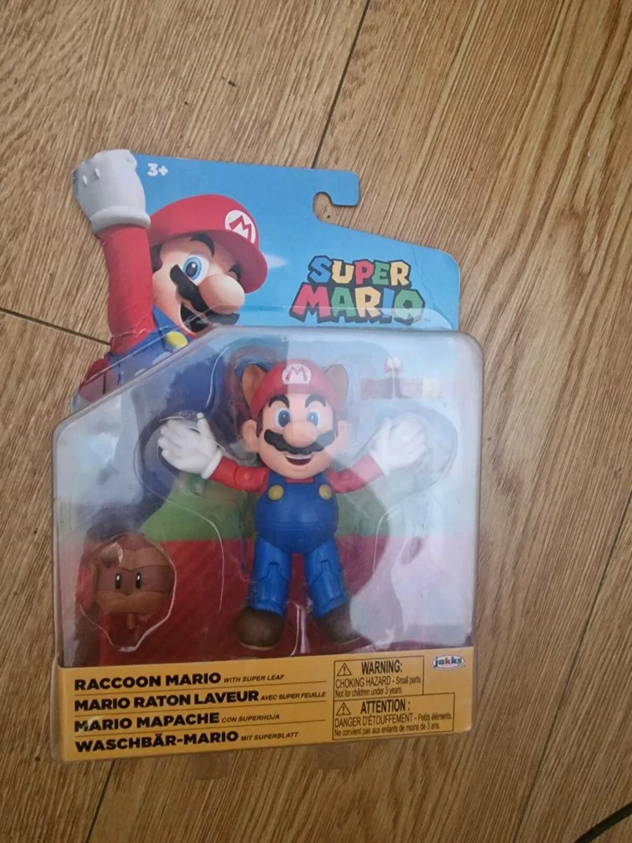 Super Mario Raccoon Mario With  Super Leaf 10cm - Image 1