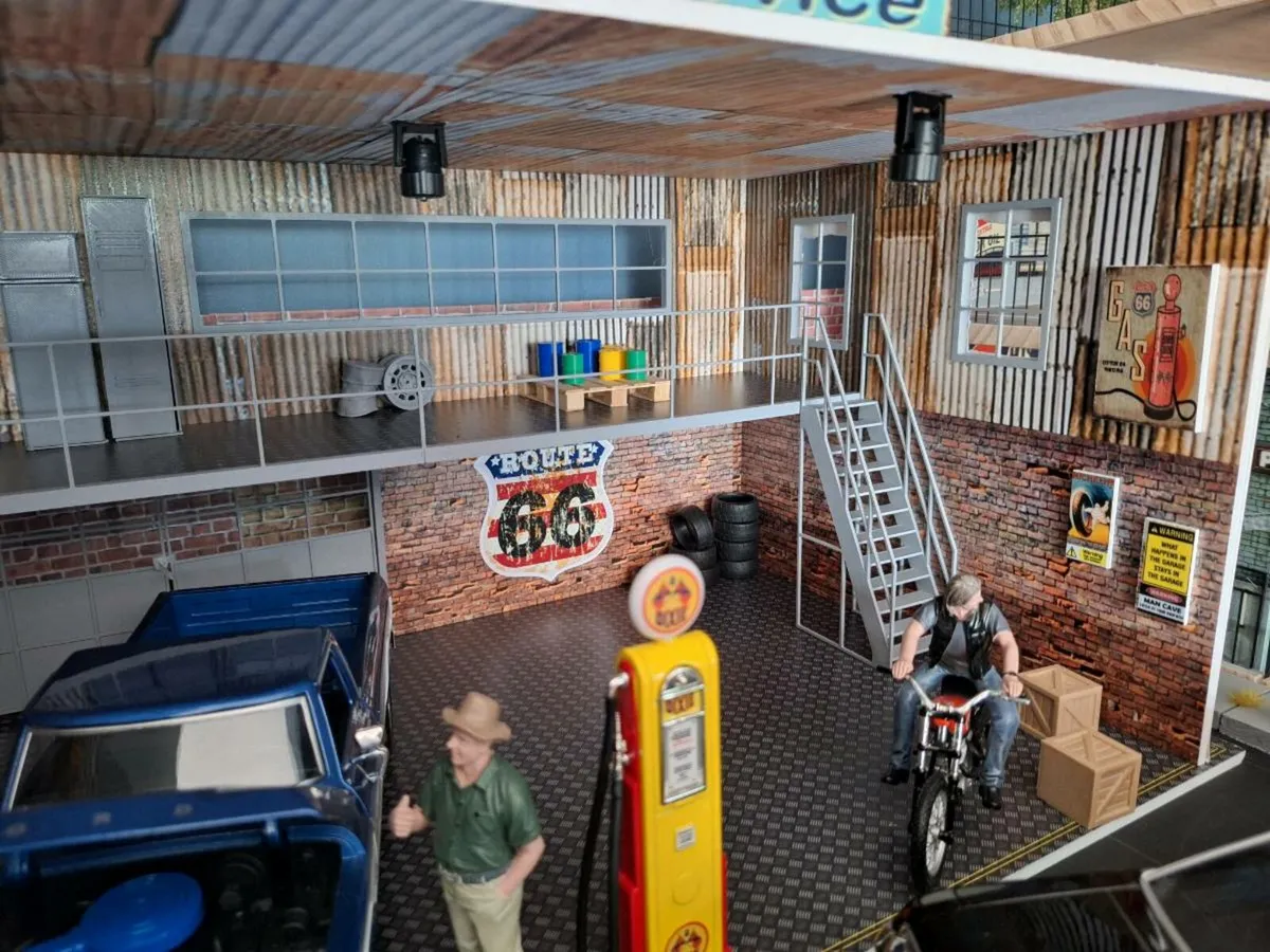 1:18 scale1970s American Diorama - Image 3