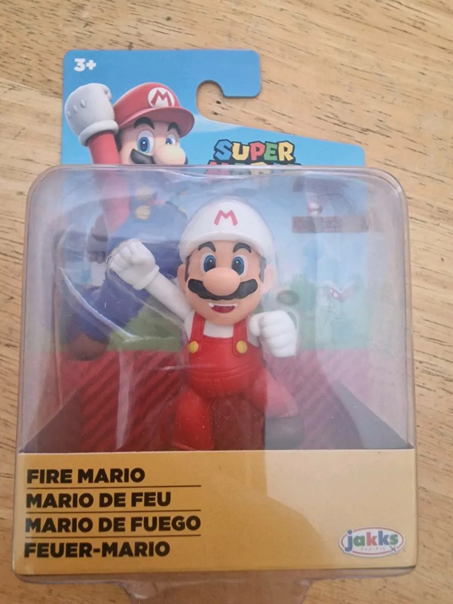 Super Mario Fire Mario Fist Bump 2.5 inch Figure - Image 1