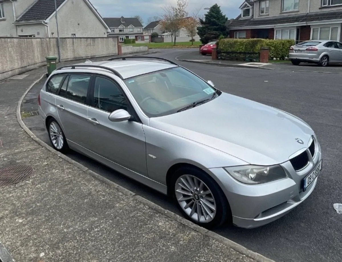 BMW 318D Touring Estate - Image 1